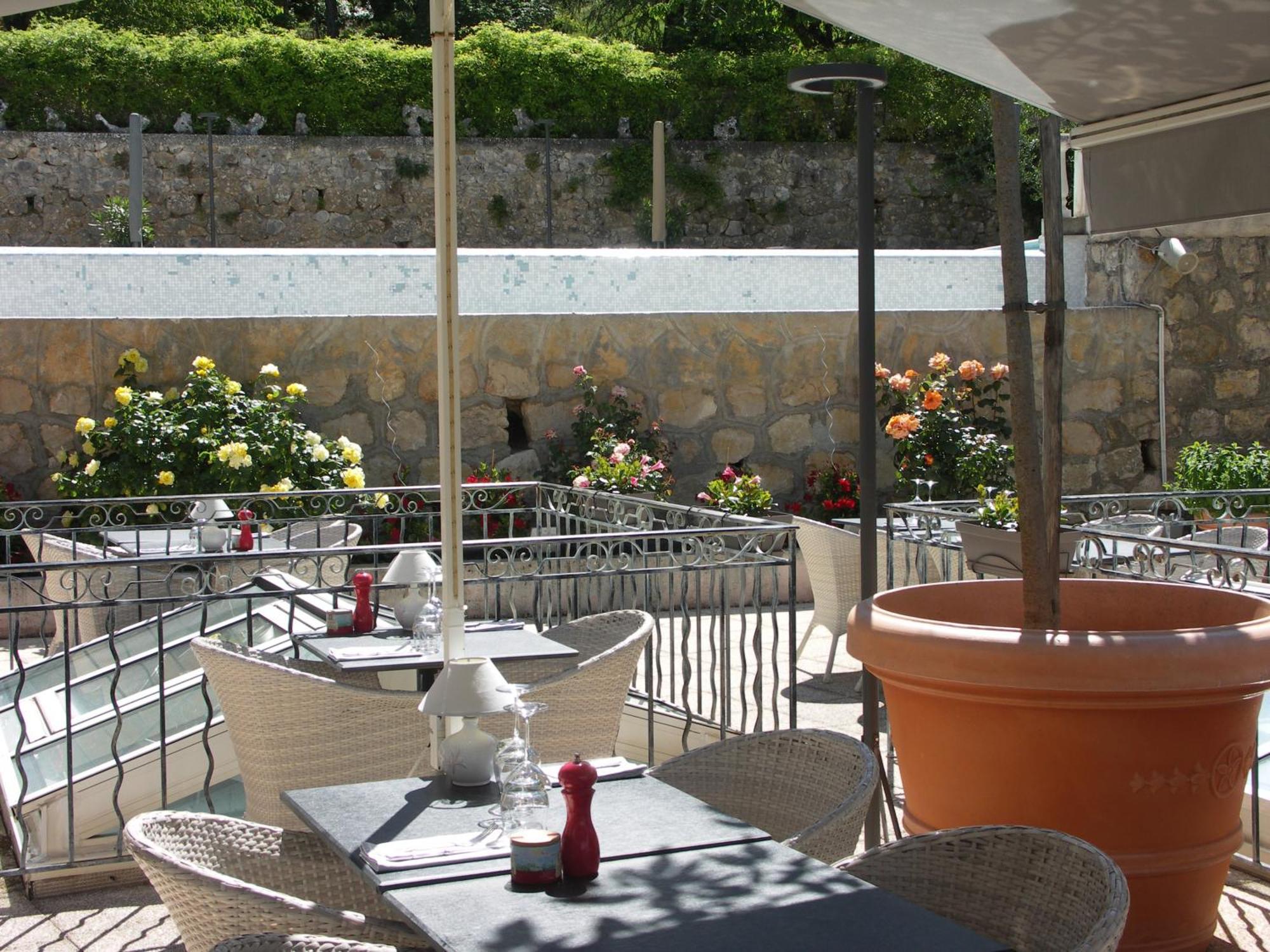 Hotel La Bonne Auberge Moustiers-Sainte-Marie Exterior foto